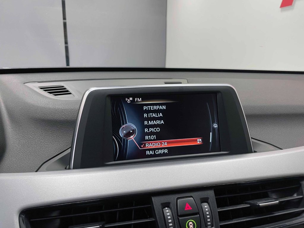 BMW X1 SDRIVE 18D AUTO - 43