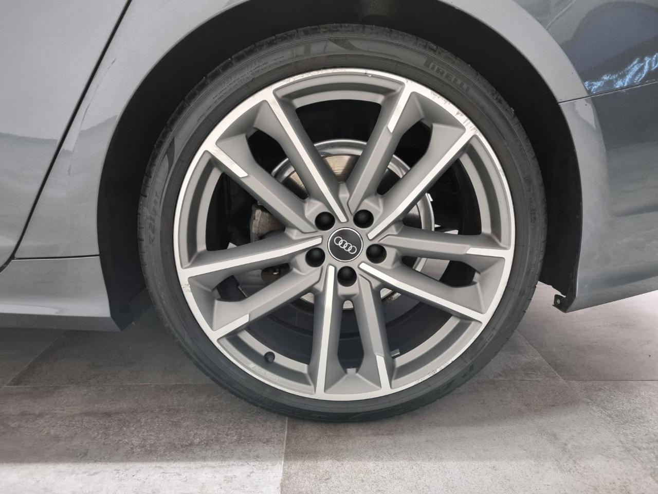 AUDI A6 Avant 40 2.0 TDI quattro ultra S tronic S-LINE - 11