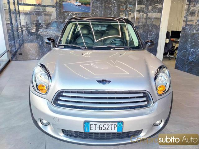 MINI Countryman Silver pastel