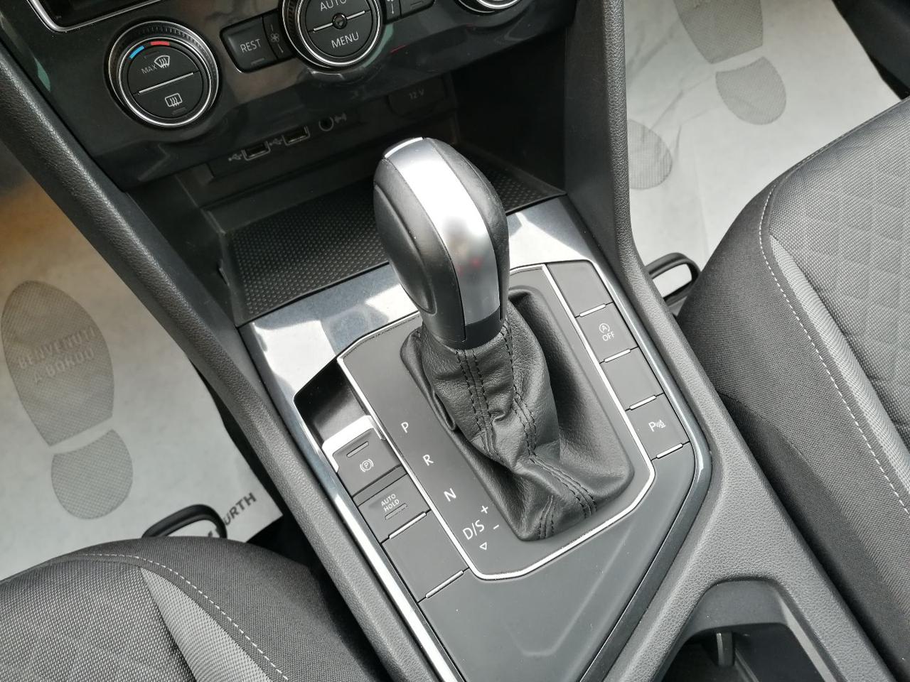 VOLKSWAGEN Tiguan 2.0 TDI SCR DSG Business BlueMotion Technology - 18