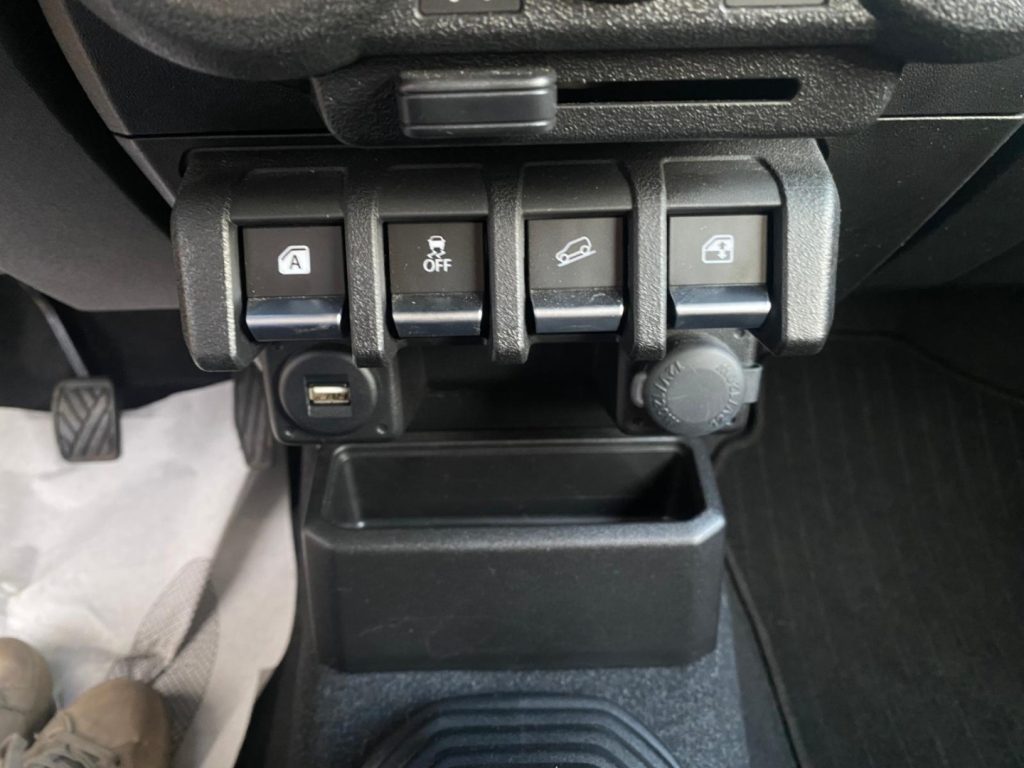 SUZUKI Jimny 1.5 5MT PRO (N1) - 13