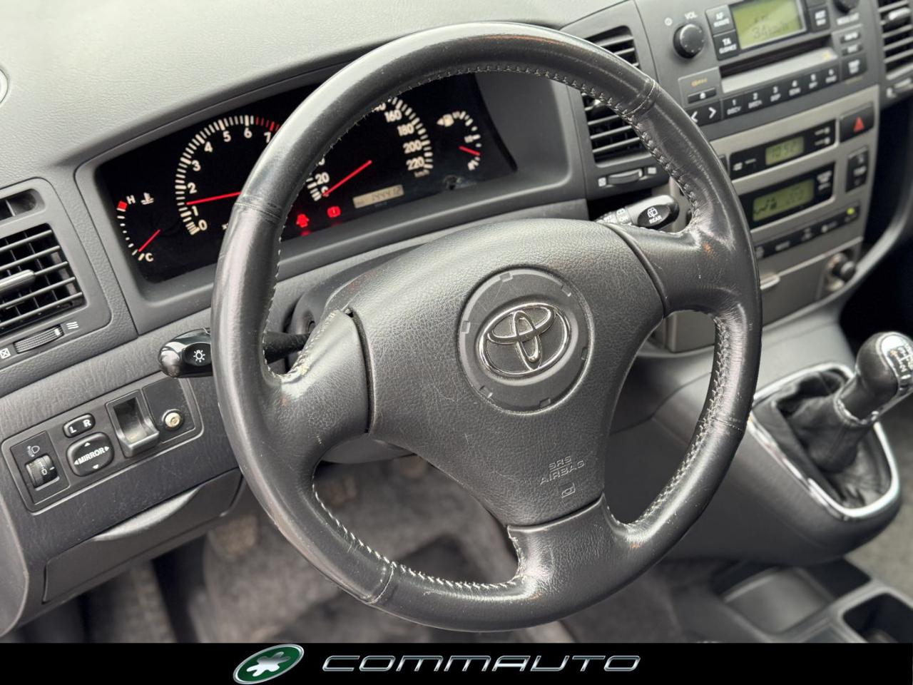 TOYOTA Corolla Verso 1.6 16V - 12