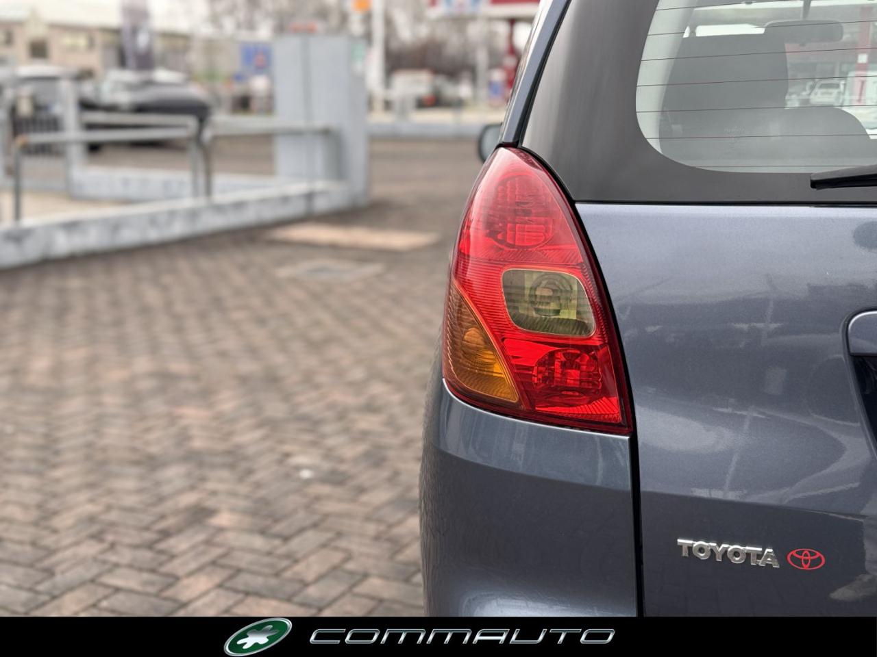 TOYOTA Corolla Verso 1.6 16V - 21