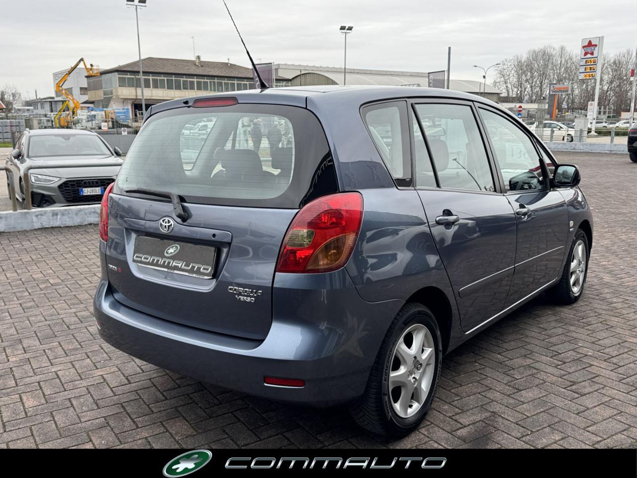 TOYOTA Corolla Verso 1.6 16V - 4