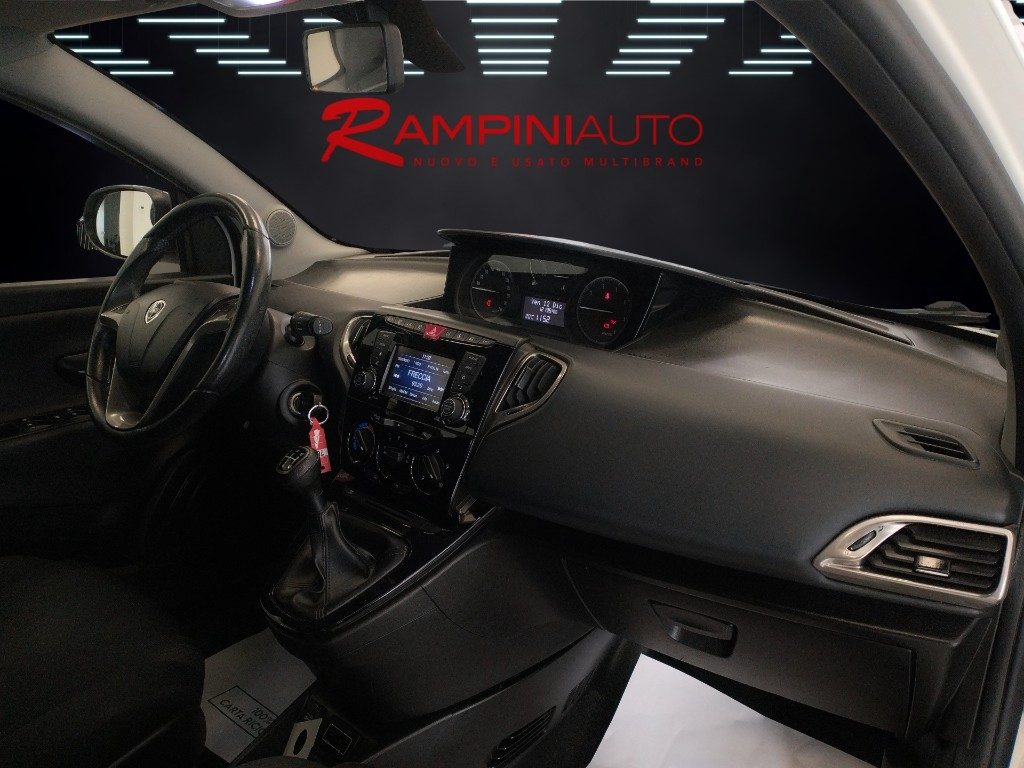 LANCIA Ypsilon 1.3 MJT 95 CV 5 porte Gold Unico Prop. Pronta Cons - 19