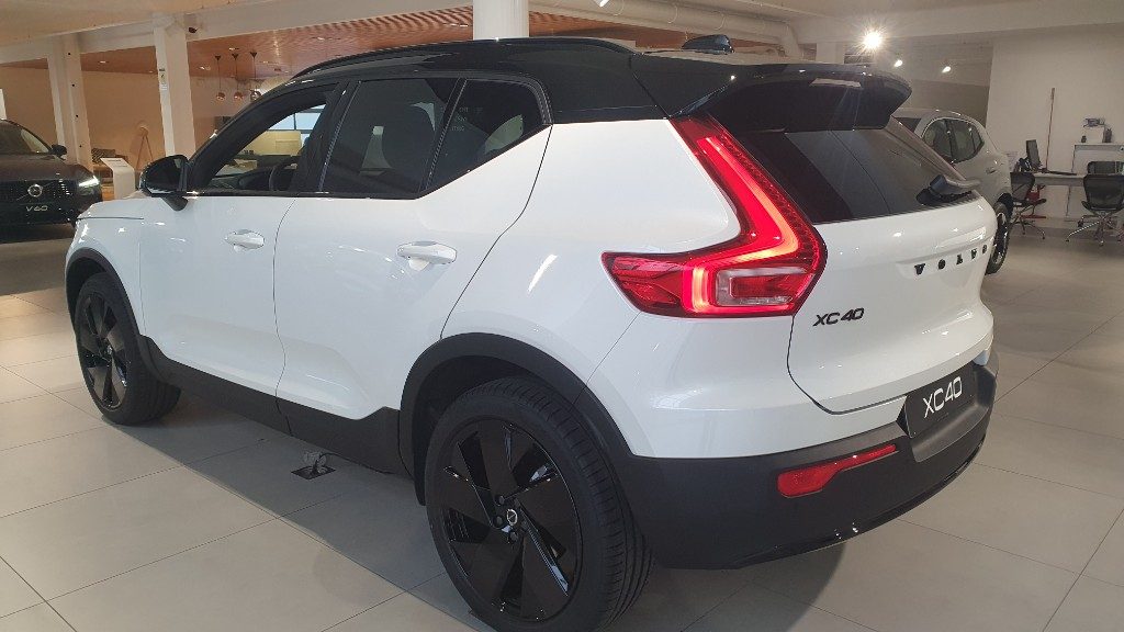 VOLVO XC40 B3 automatico Plus Black Edition - Foto 3