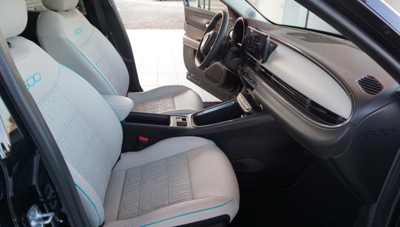 FIAT 600 Hybrid 100 CV DCT MHEV La Prima - 35