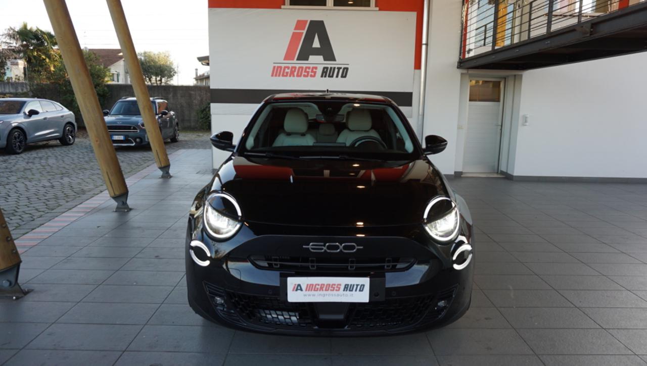 FIAT 600 Hybrid 100 CV DCT MHEV La Prima - 8