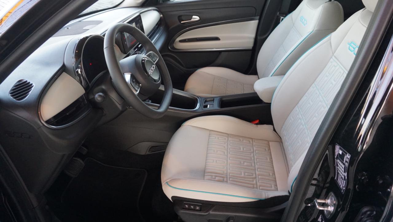 FIAT 600 Hybrid 100 CV DCT MHEV La Prima - 13