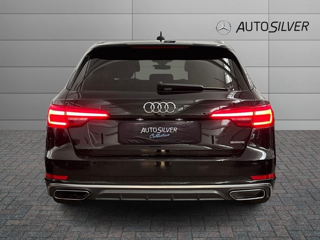 AUDI A4 Avant 40 TDI quattro S tronic S-Line - 4