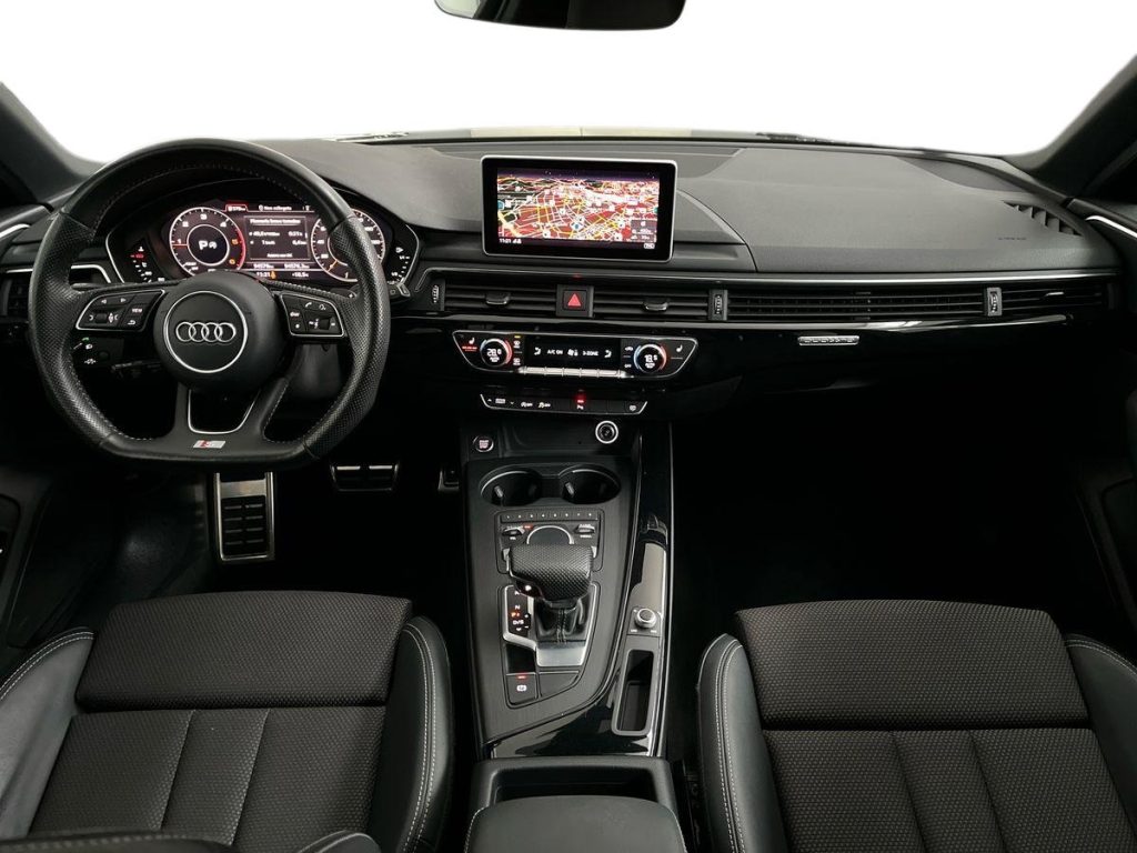 AUDI A4 Avant 40 TDI quattro S tronic S-Line - 9