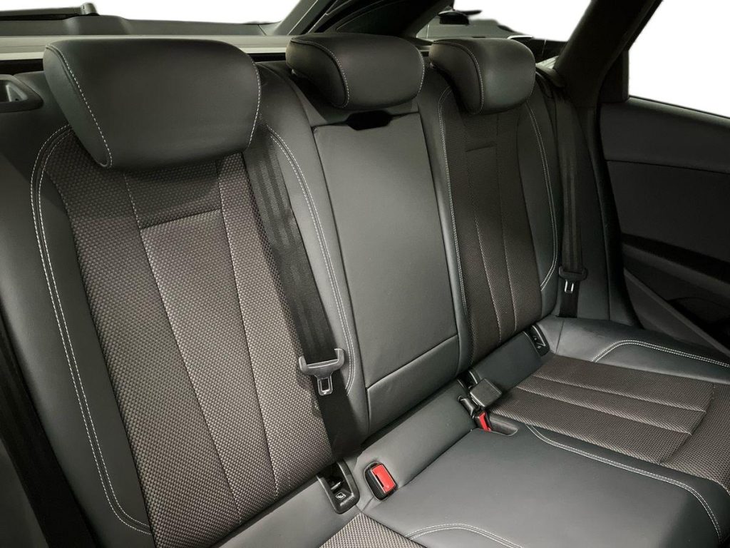 AUDI A4 Avant 40 TDI quattro S tronic S-Line - 15