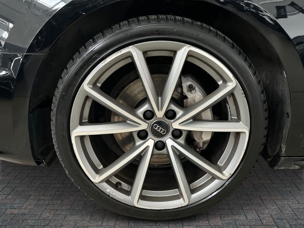 AUDI A4 Avant 40 TDI quattro S tronic S-Line - 7