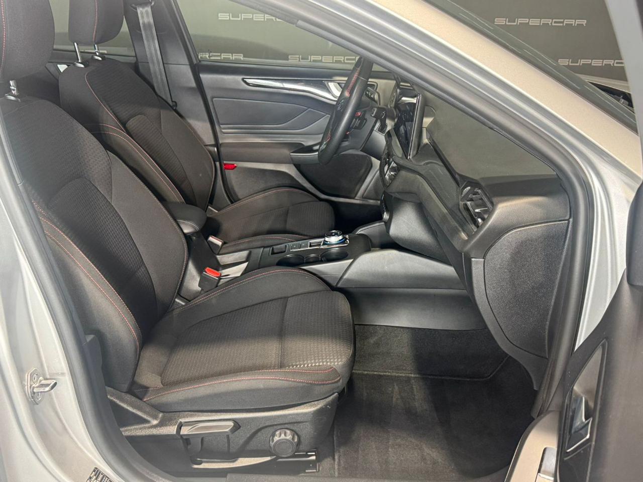 FORD Focus 1.5 EcoBlue 115 CV automatico SW ST-Line - 12