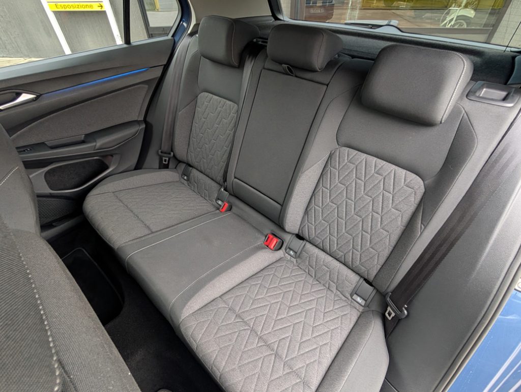 VOLKSWAGEN Golf 2.0 TDI 115 CV SCR Edition Plus - 26