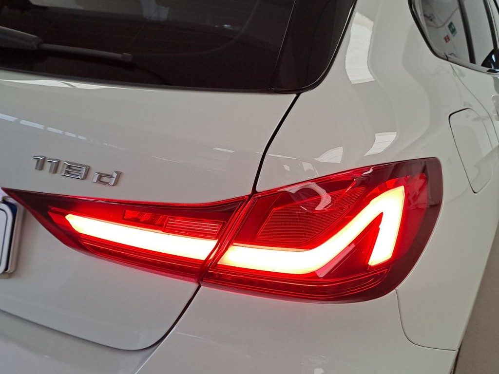 BMW 118 d 5p. Msport - 7