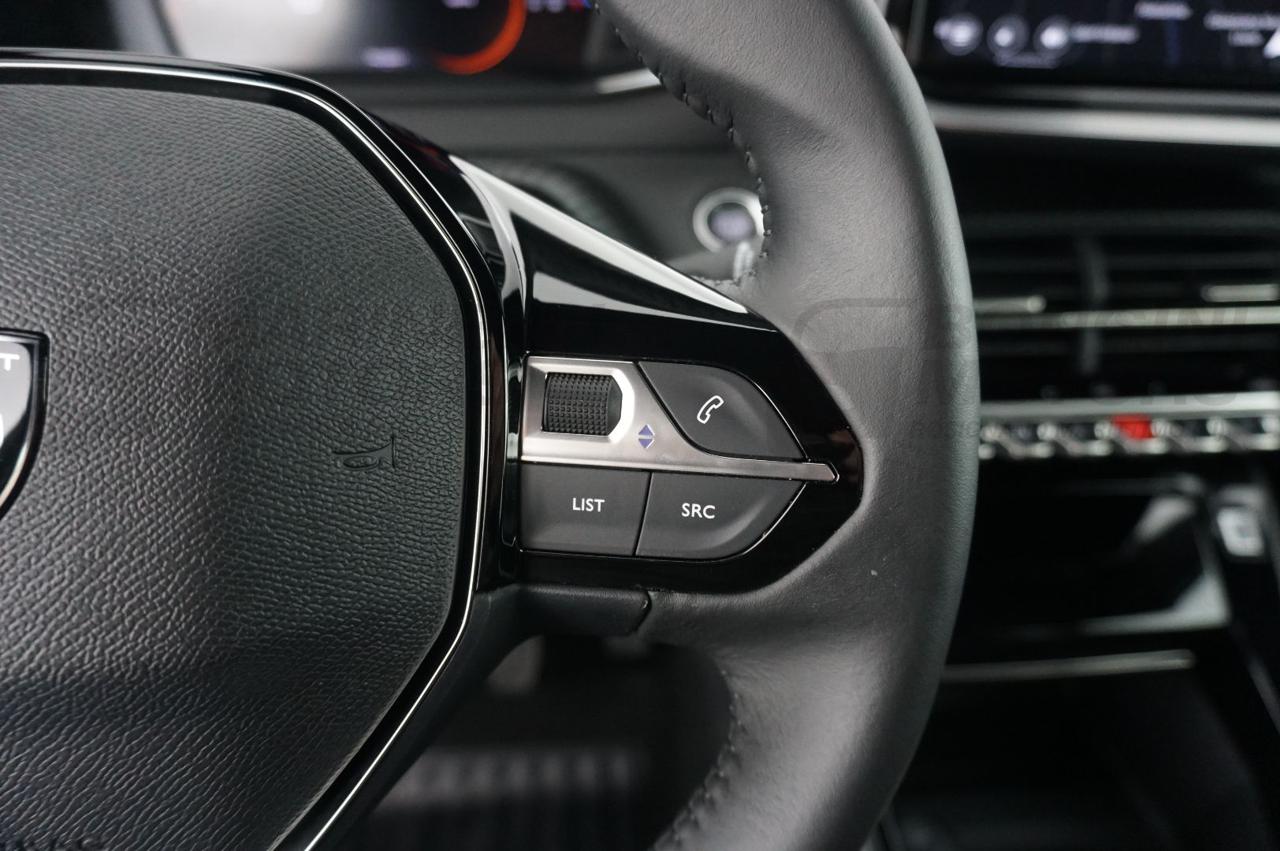 PEUGEOT 2008 1.2 PURETECH 100CV ALLURE - 21