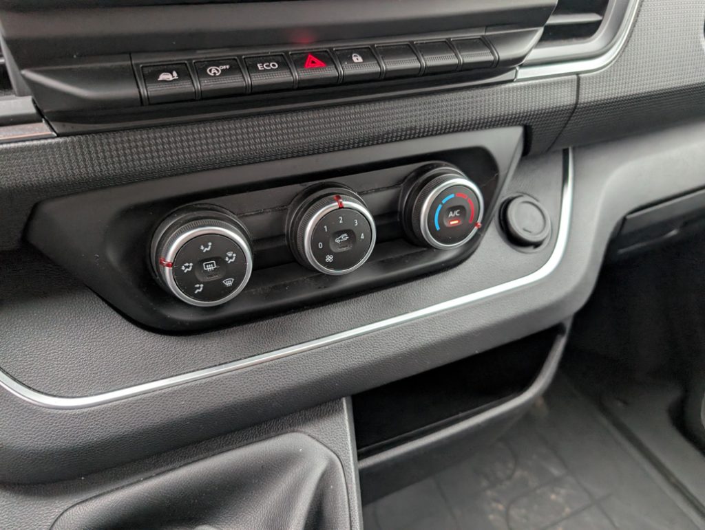 NISSAN Primastar 2.0 dCi 150CV PL-TN Business 9 POSTI - 14