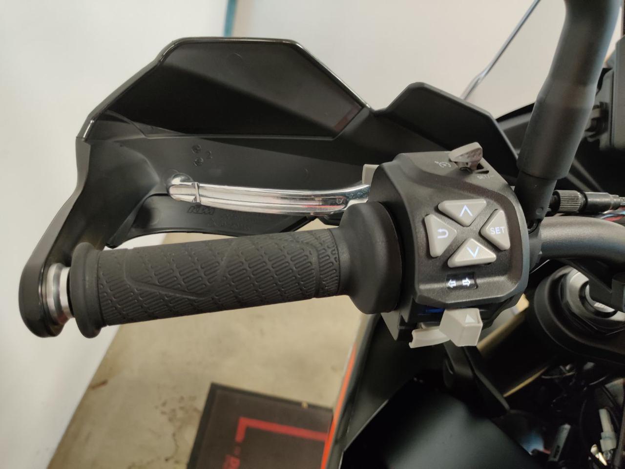 KTM 790 Adventure MY 2024 - 11