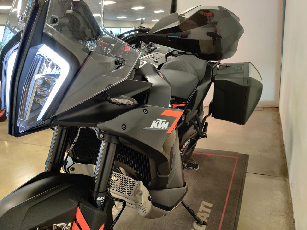 KTM 790 Adventure MY 2024 - 3