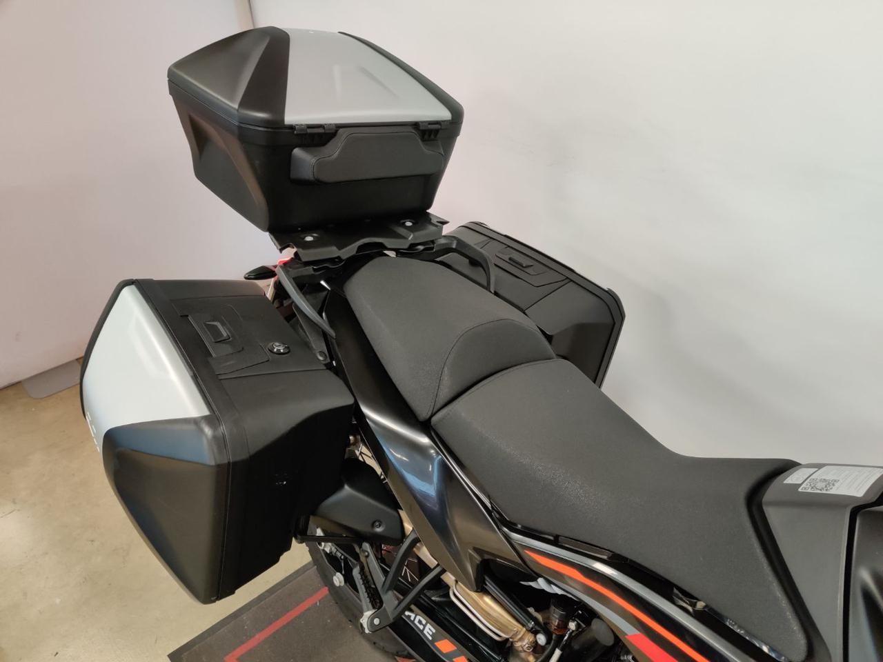 KTM 790 Adventure MY 2024 - 8