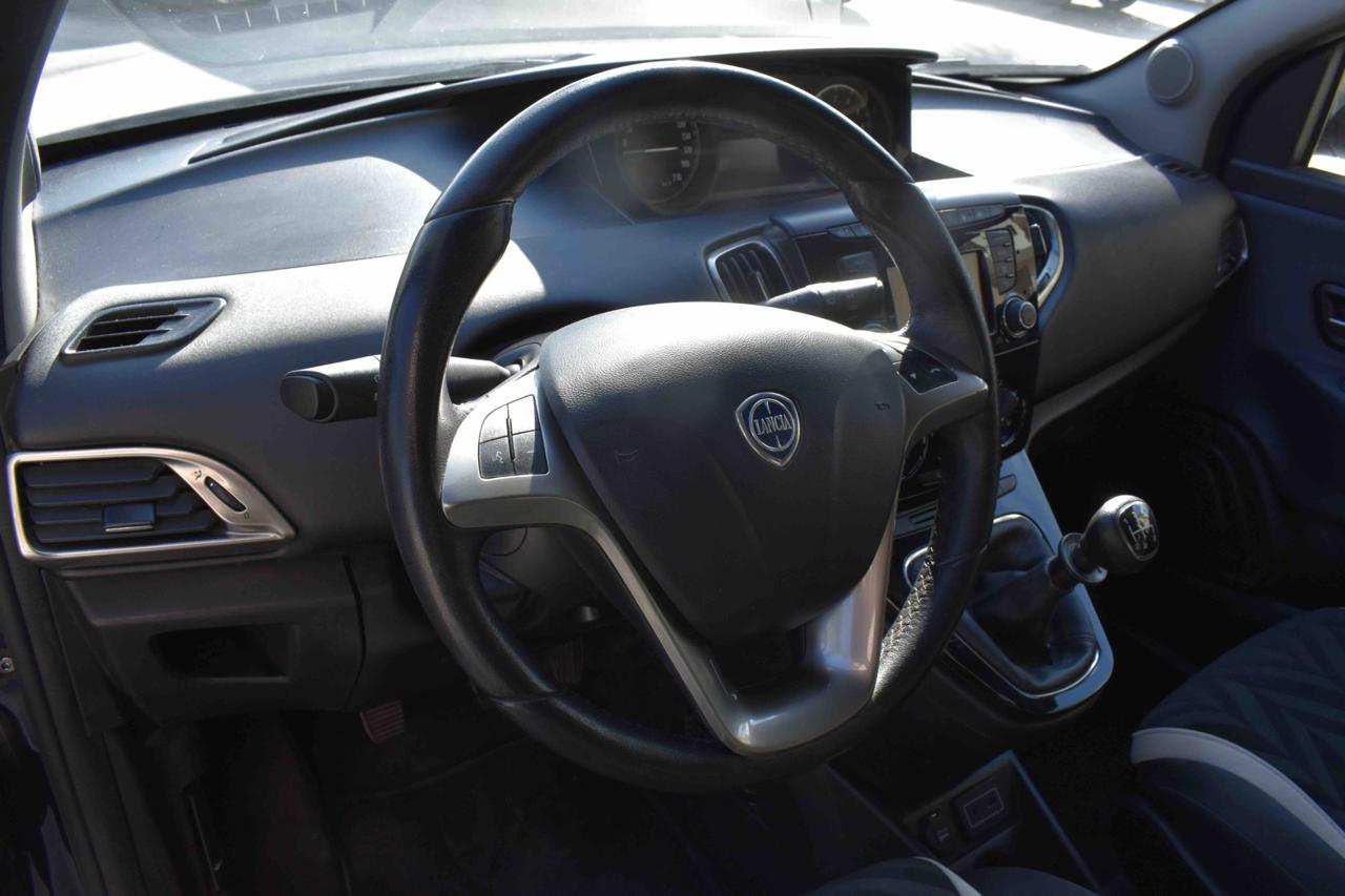 LANCIA Ypsilon 1.2 69 CV 5 porte GPL - 8