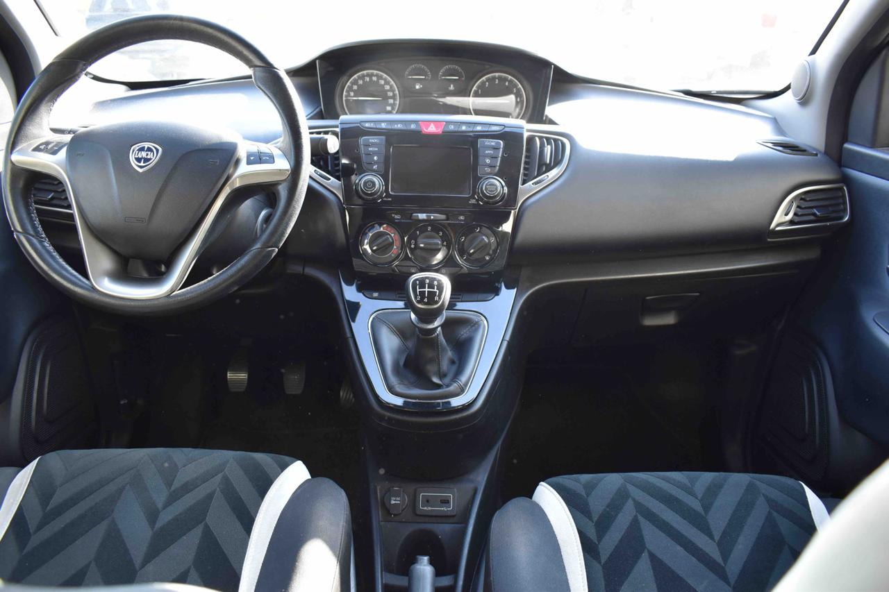 LANCIA Ypsilon 1.2 69 CV 5 porte GPL - 11
