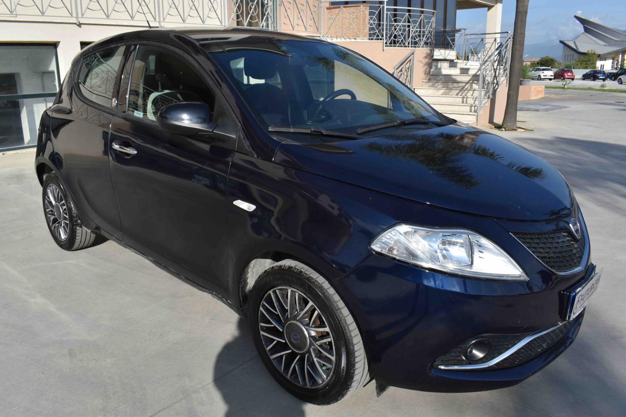 LANCIA Ypsilon 1.2 69 CV 5 porte GPL - 2