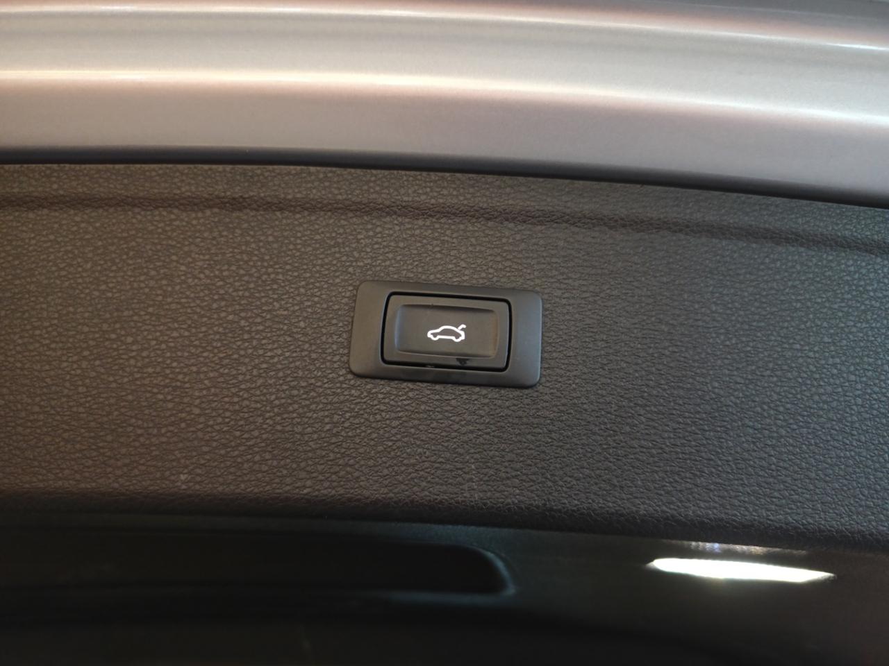 AUDI Q5 40 TDI quattro S tronic - 11