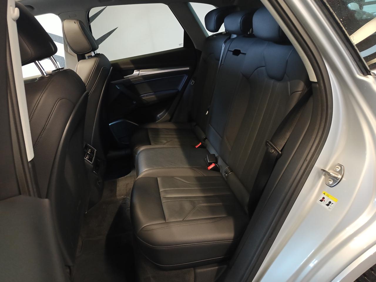 AUDI Q5 40 TDI quattro S tronic - 9