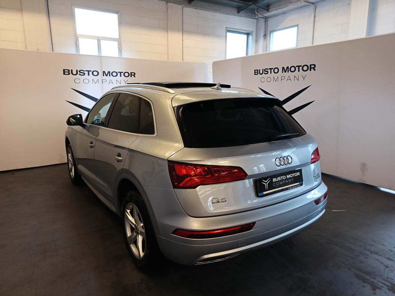 AUDI Q5 40 TDI quattro S tronic - 4