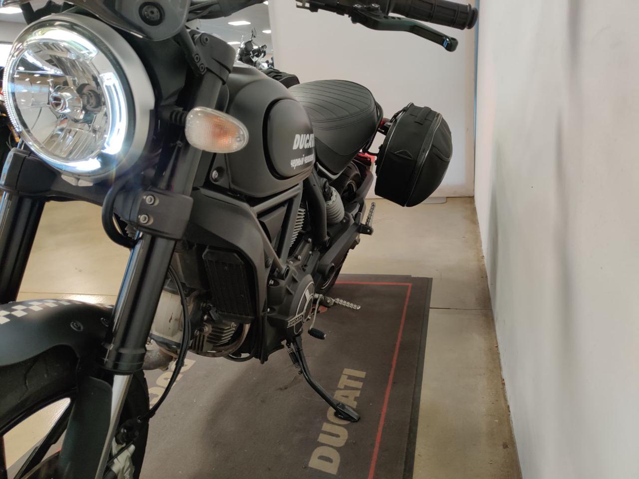 DUCATI Scrambler 800 ICON DARK - 3