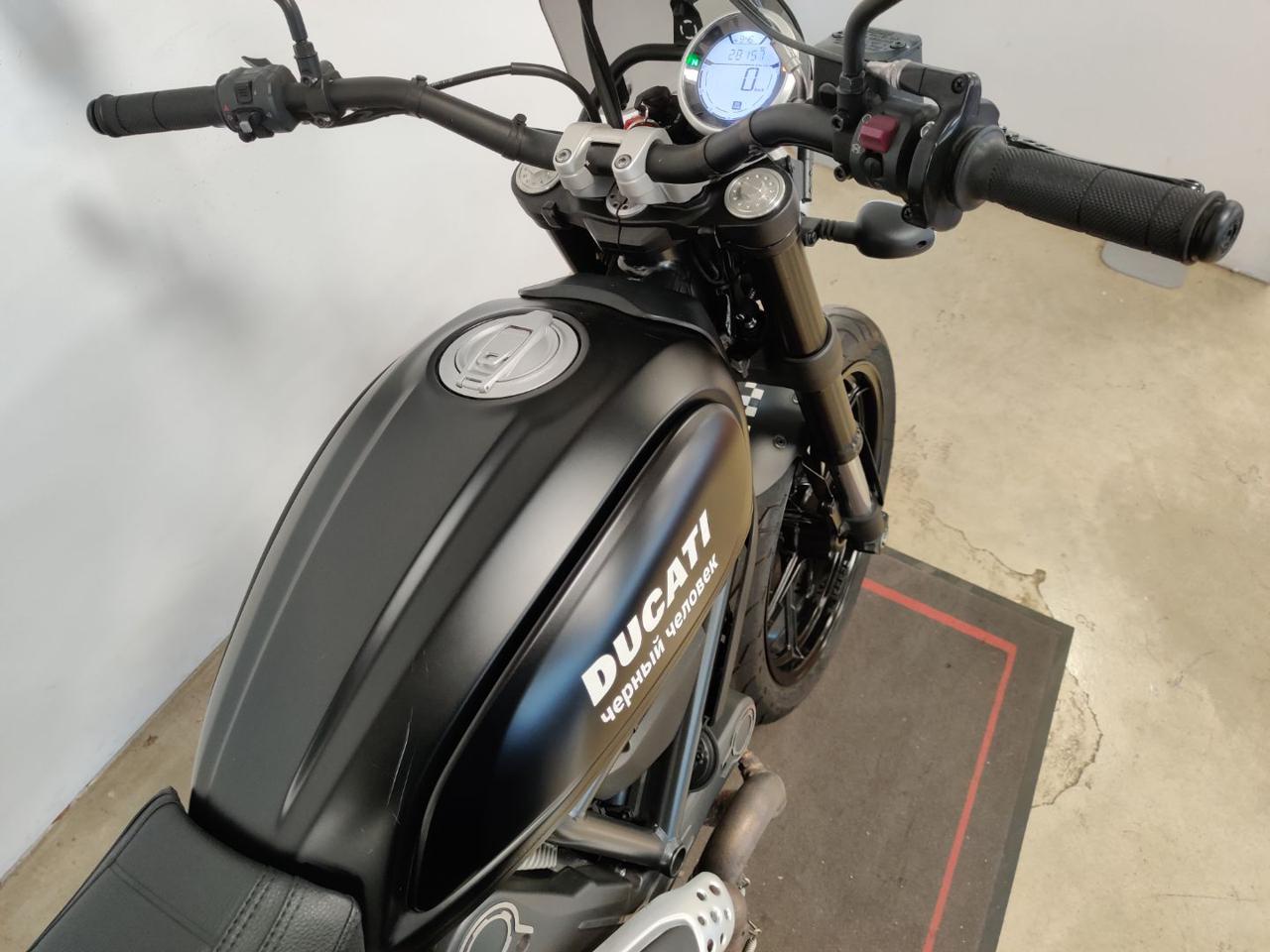 DUCATI Scrambler 800 ICON DARK - 9