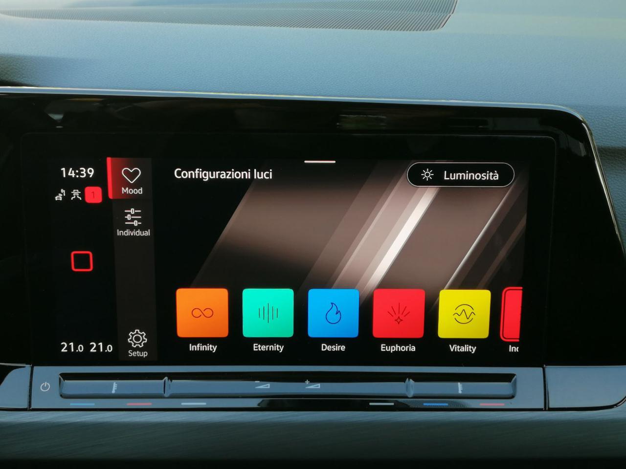 VOLKSWAGEN Golf 2.0 TDI 115 CV DSG SCR Style - 21