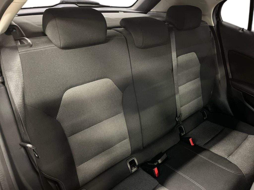 MERCEDES-BENZ GLA 180 Business - 15