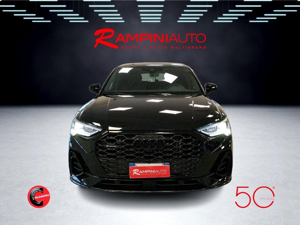 AUDI Q3 SPB 40 TDI quattro S tronic Identity Black - 3