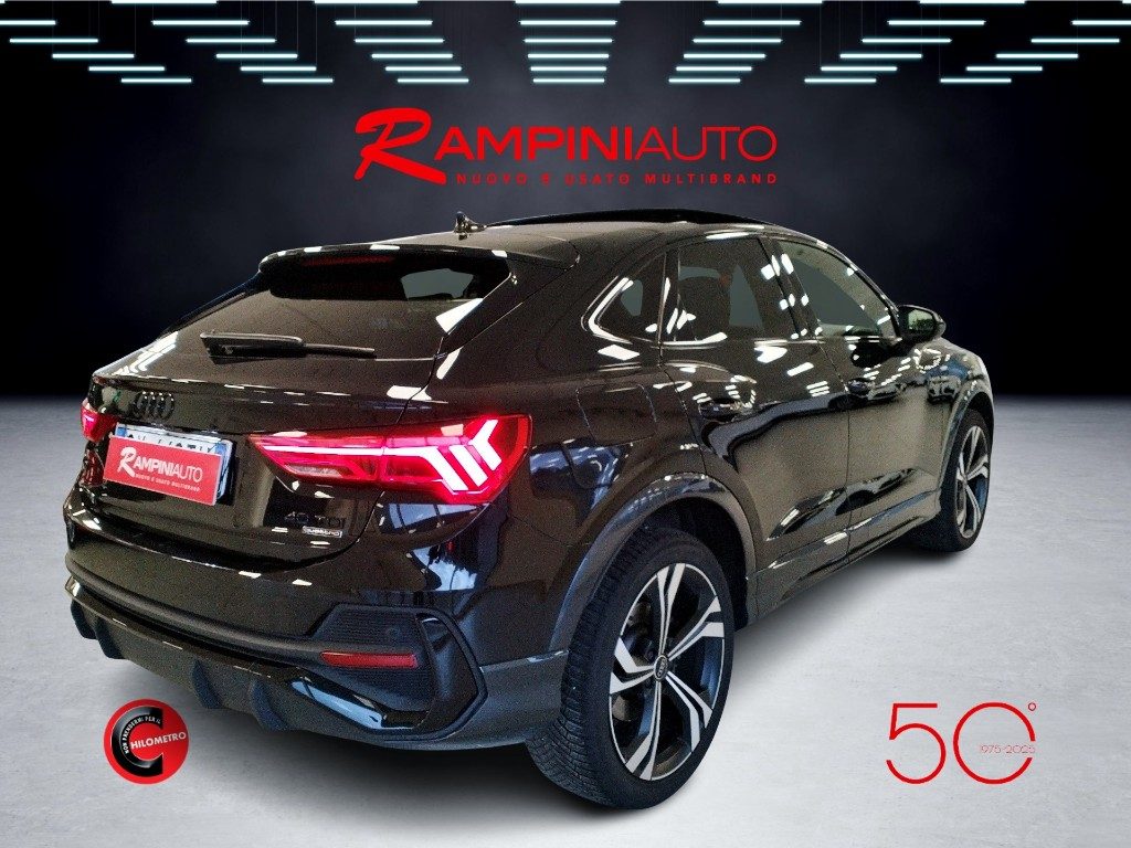 AUDI Q3 SPB 40 TDI quattro S tronic Identity Black - 8