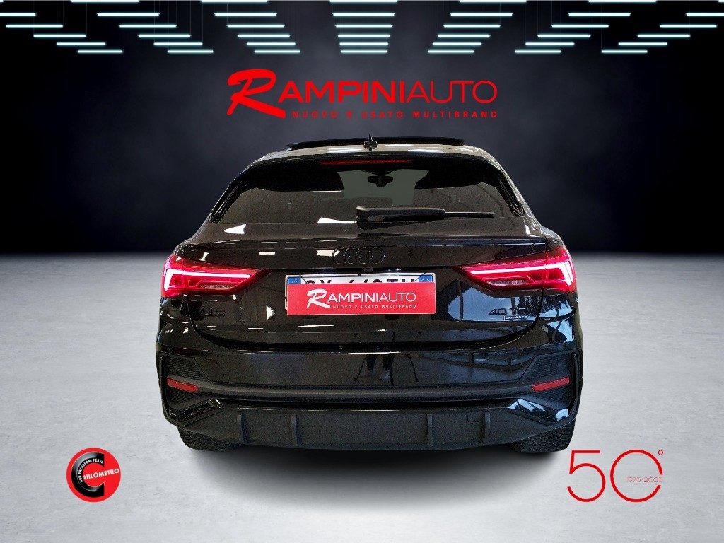 AUDI Q3 SPB 40 TDI quattro S tronic Identity Black - 10