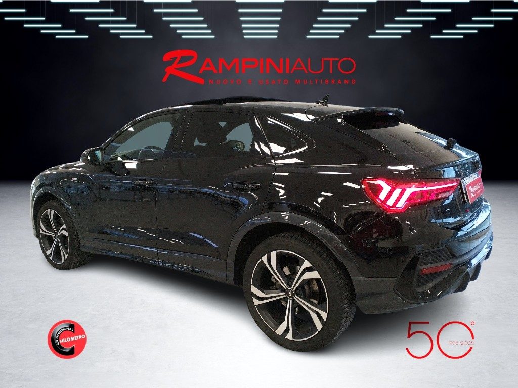 AUDI Q3 SPB 40 TDI quattro S tronic Identity Black - 12