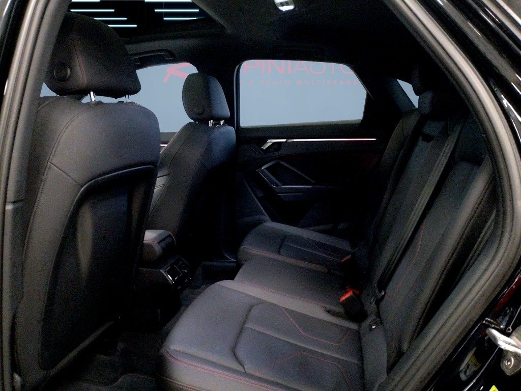 AUDI Q3 SPB 40 TDI quattro S tronic Identity Black - 18