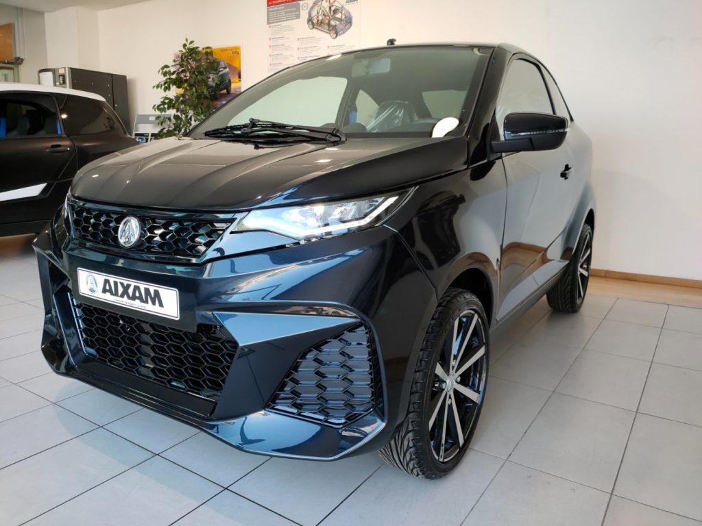 AIXAM Coupé GTI Pelle Tablet Android Apple Pronta Consegna - 4