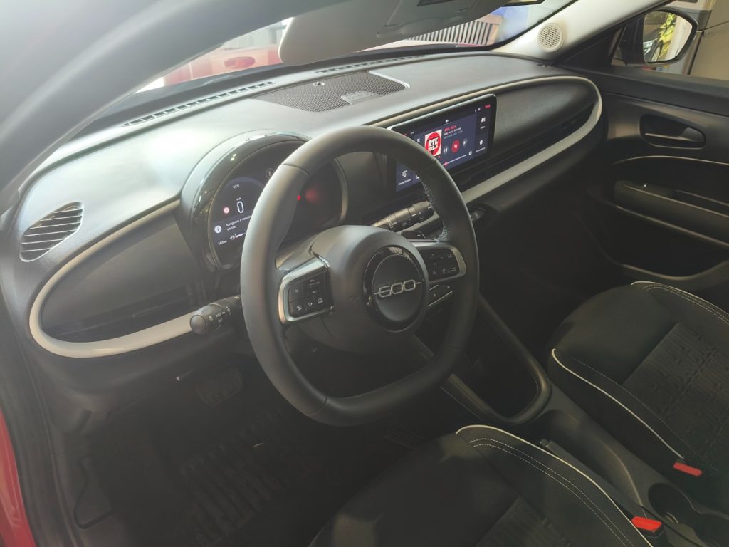 FIAT 600 Hybrid 136 CV DCT MHEV Aziendale - 9