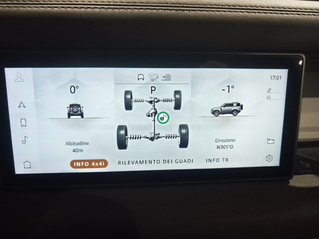 LAND ROVER Defender 110 3.0D I6 250 CV AWD Auto X-Dynamic HSE - 18