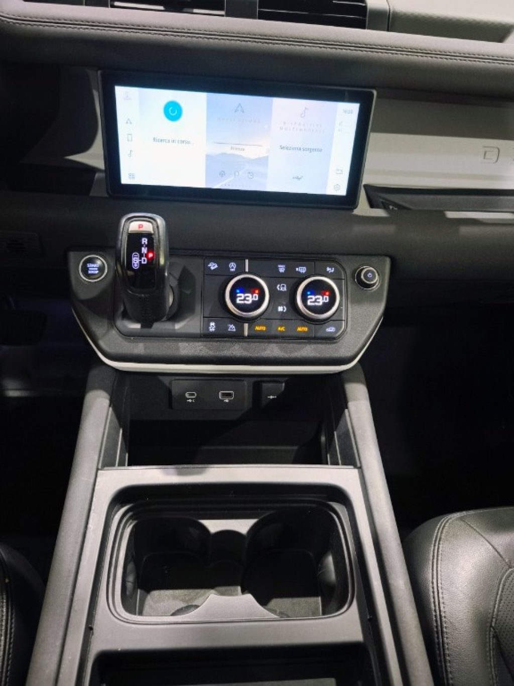 LAND ROVER Defender 110 3.0D I6 250 CV AWD Auto X-Dynamic HSE - 9