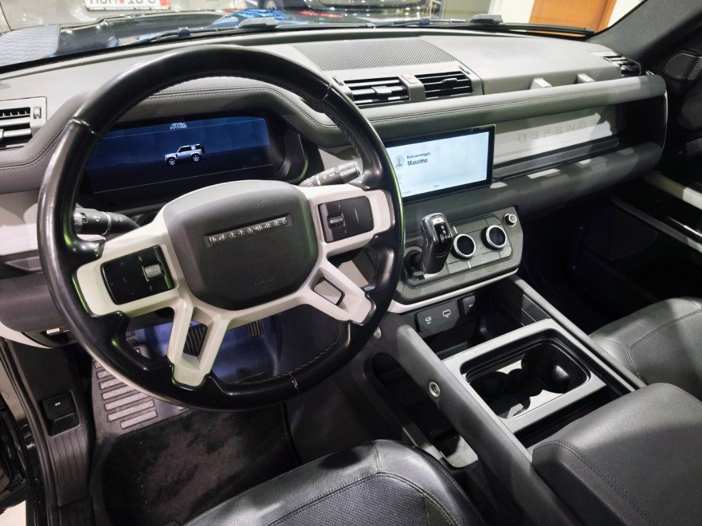 LAND ROVER Defender 110 3.0D I6 250 CV AWD Auto X-Dynamic HSE - 8