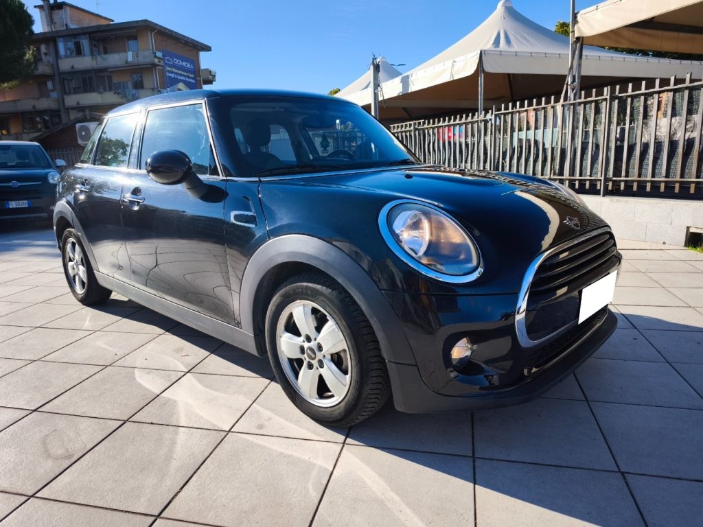 MINI Cooper 1.5 Automatic 5 Porte Apple Car Play Aziendale - 4