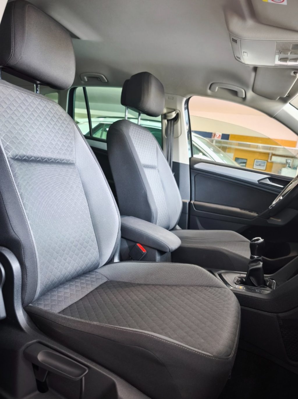 VOLKSWAGEN Tiguan 2.0 TDI SCR Business BlueMotion Technology - 12