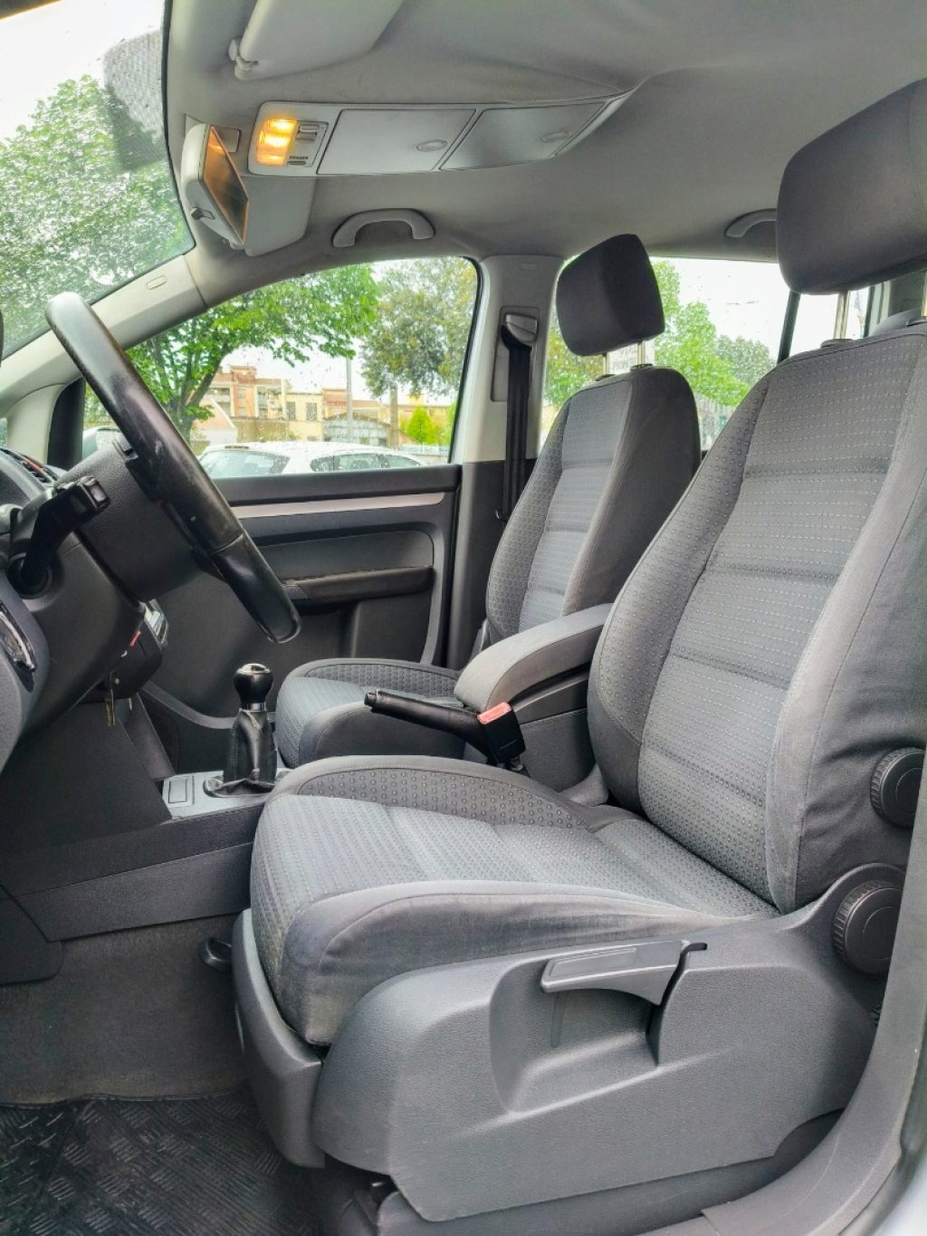 VOLKSWAGEN Touran 1.9TDI 105CV Highline Touch Bluethoot Neopatentati - 9