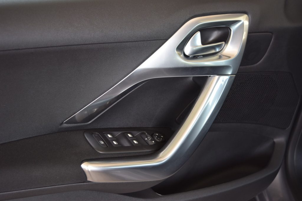 PEUGEOT 2008 1.2 PureTech Turbo Allure EAT6 S&S 131CV - 15