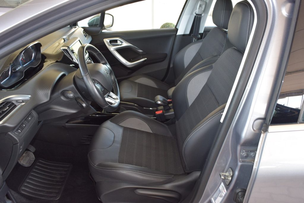 PEUGEOT 2008 1.2 PureTech Turbo Allure EAT6 S&S 131CV - 22